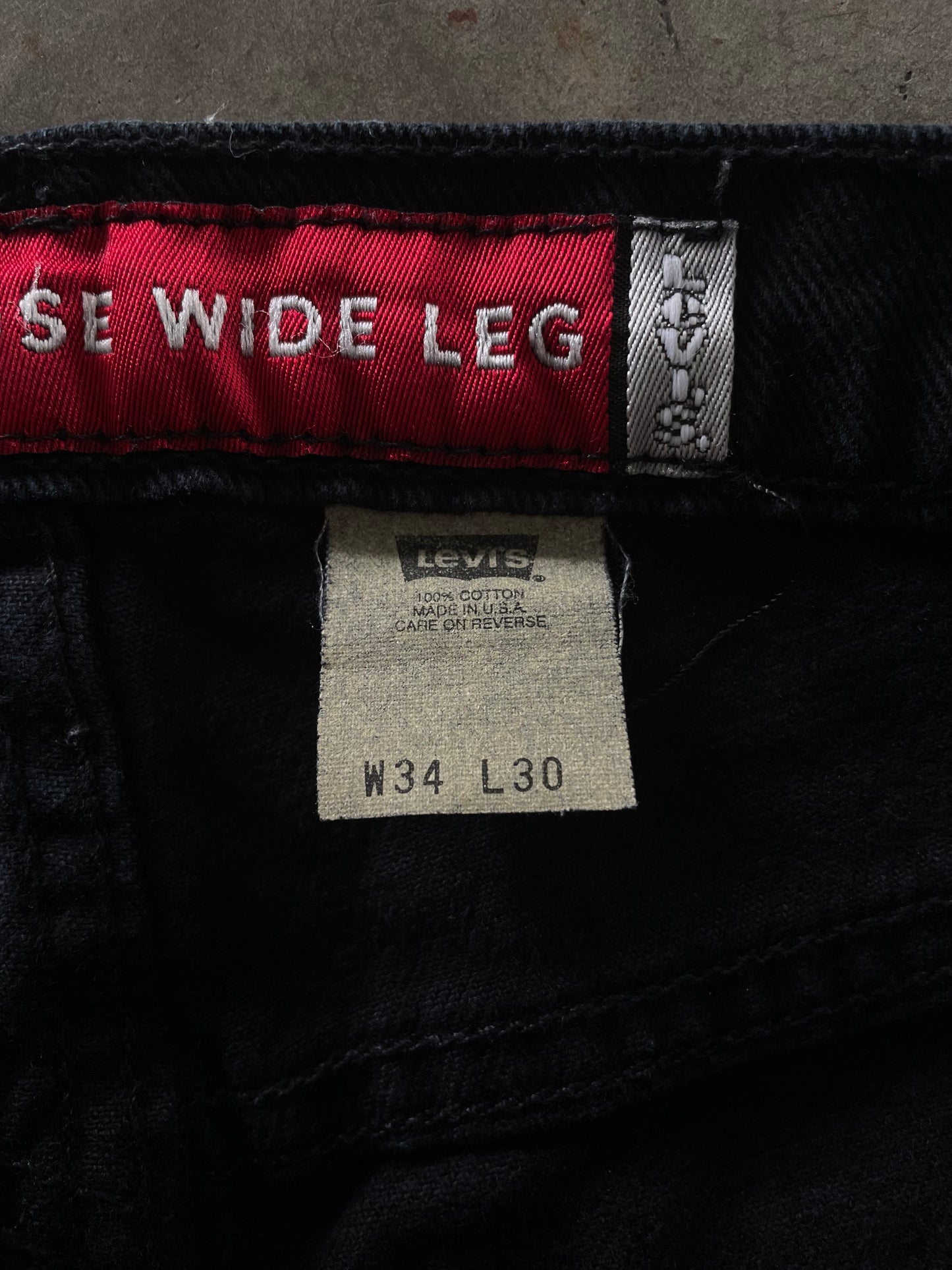 Vintage 1990s Levi’s SilverTab Loose Wide Jeans